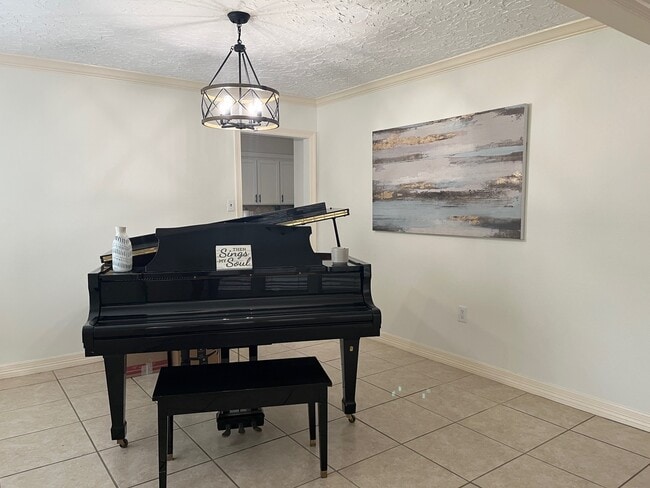 Photo - 24102 Northcrest Dr