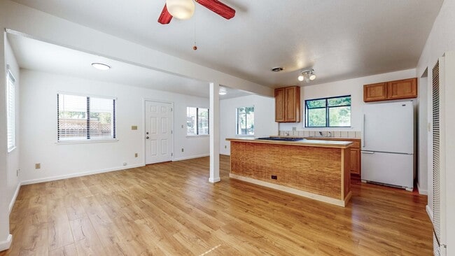 Photo - Charming 1 bedroom 1 bath Single Family home in Healdsburg! Water included!