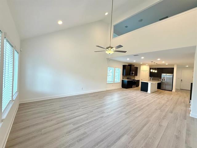 Photo - 2909 Hanscom St