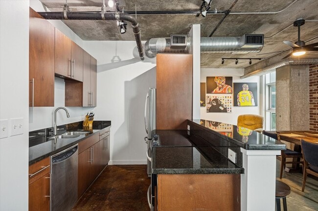 Photo - 2000 Bagby St Unit 11423