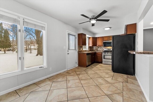 Photo - 1328 Timberline Dr