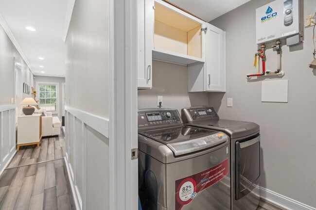 Photo - 1409 Bridges Ave SW