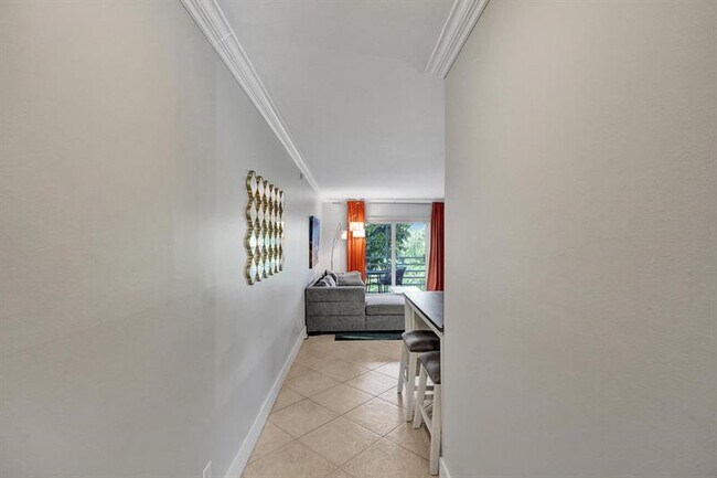 Photo - 1407 NE 56th St Unit 202