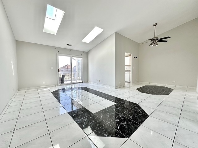 Photo - 207 Norfolk Ct Unidad 4