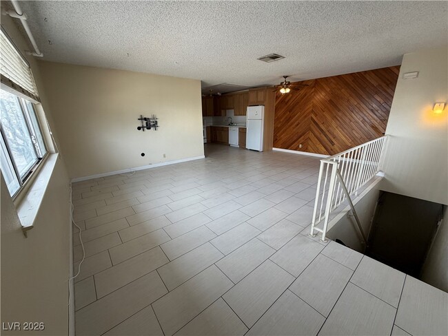 Photo - 4734 Roberta St