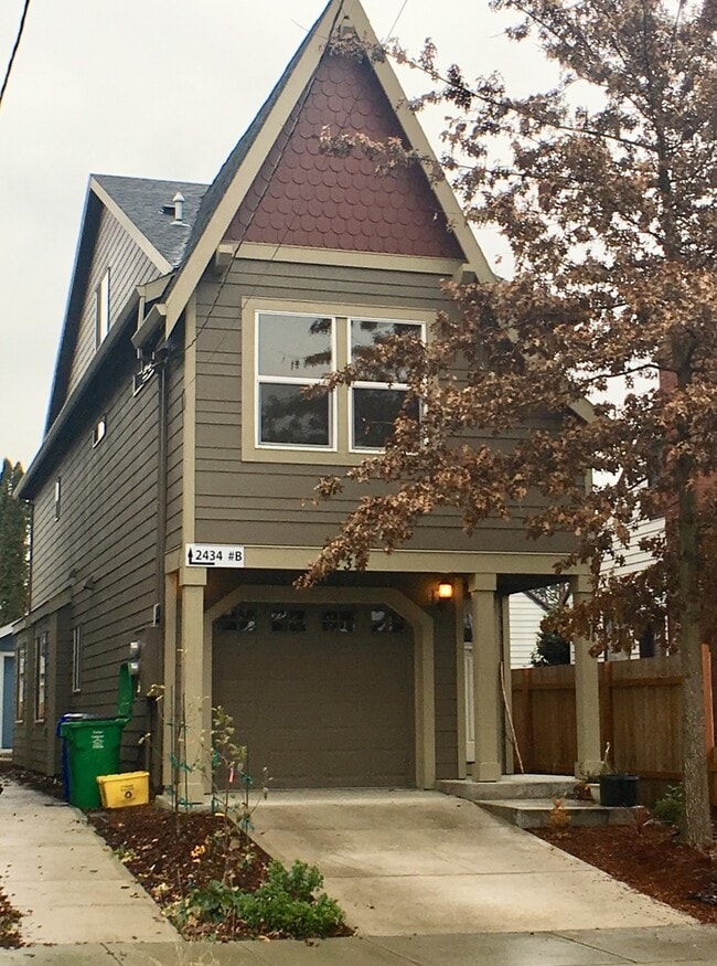 Photo - Spacious 3br/3.5ba House with Garage & AC in South Tabor Neighborhood