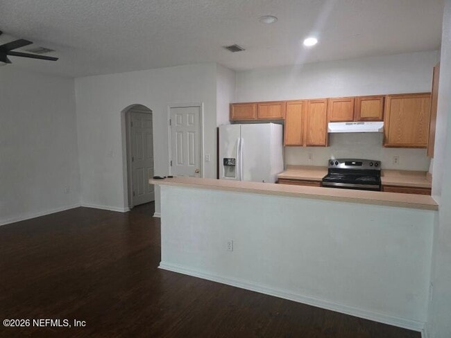 Photo - 5260 Collins Rd