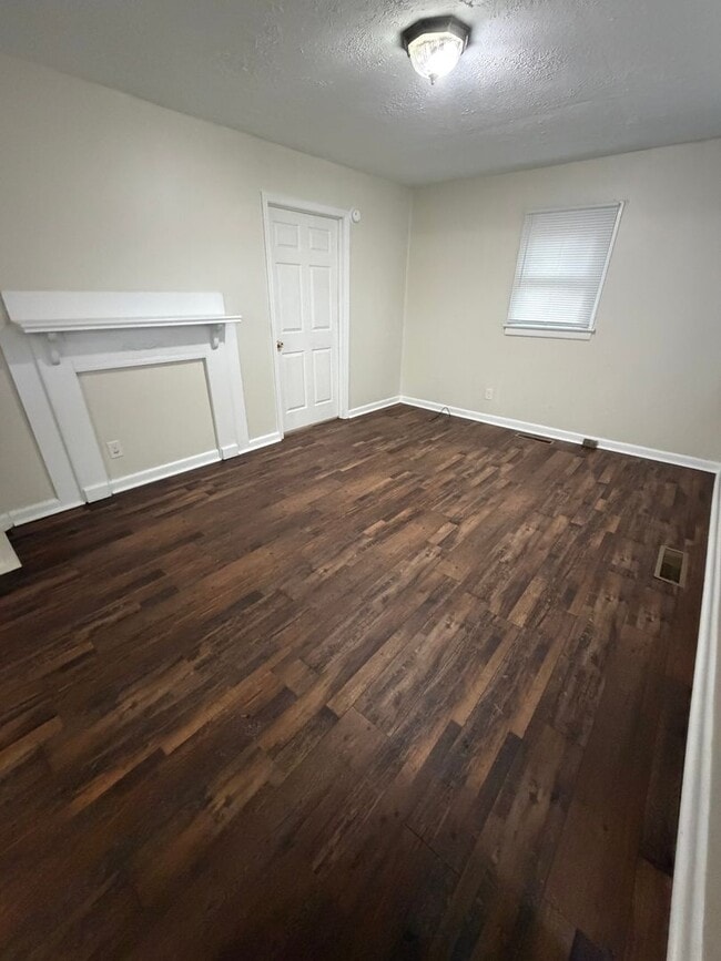 Photo - 1810 Laurel St