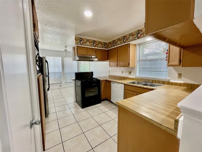 Photo - 7014 Caladero Dr