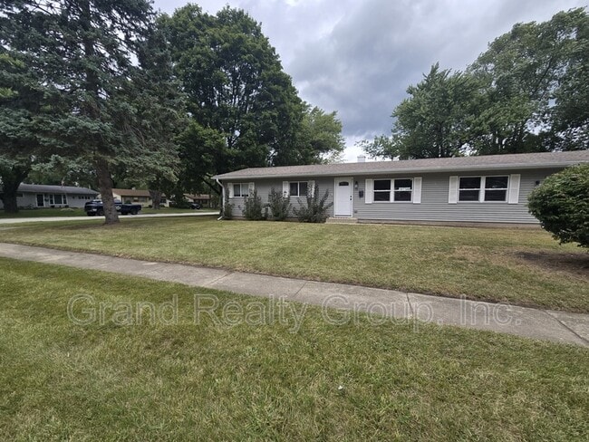 Building Photo - 18660 Pamela Pl
