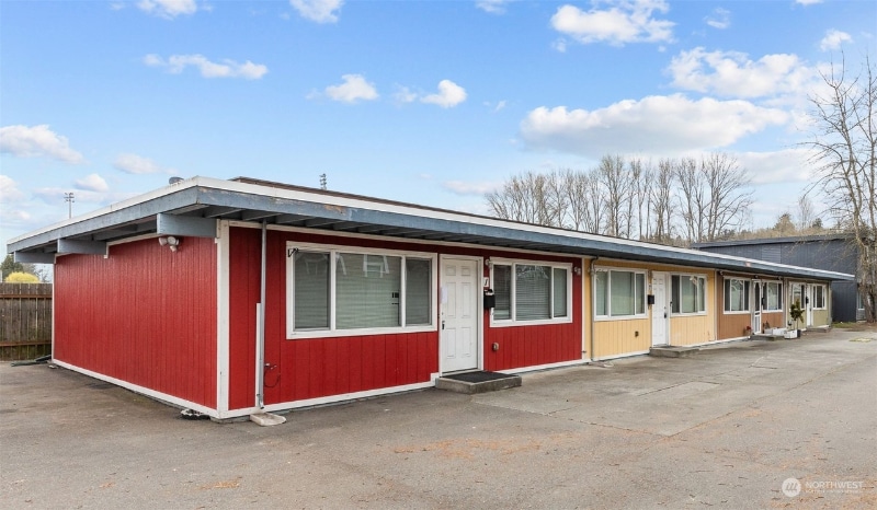 Photo - 813 Woodford Ave N