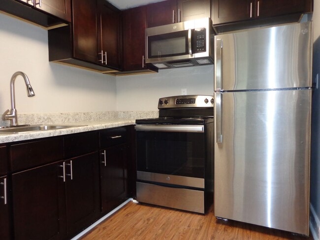 Photo - 307 W Little Creek Rd