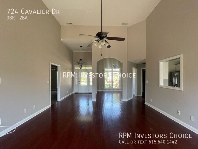 724 Cavalier Dr