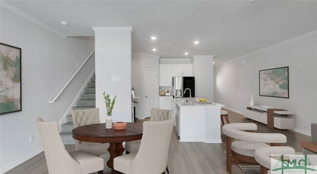 Photo - 100 Slade St