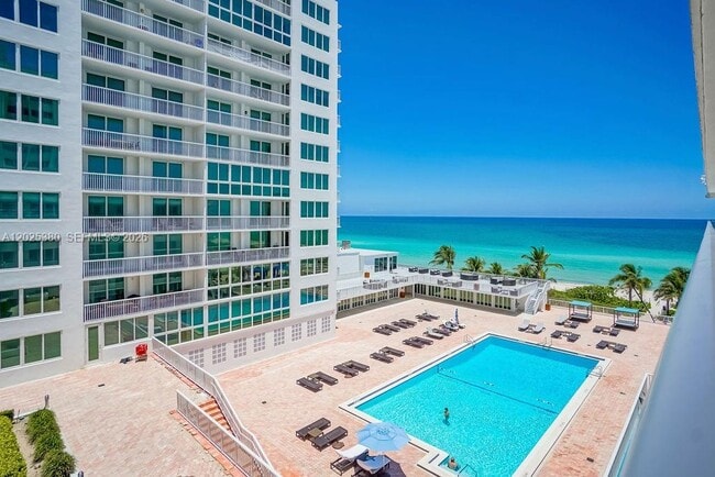 Photo - 5401 Collins Ave Unit 920