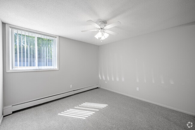Interior Photo - Johnson Parkway Rental