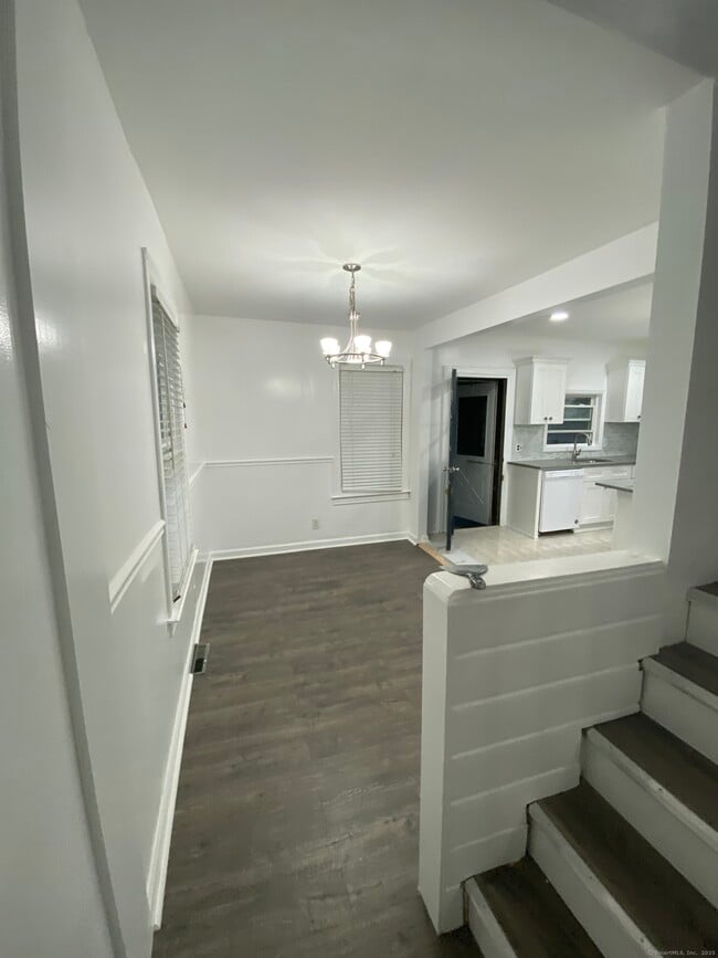 Photo - 157 N Oak Ave