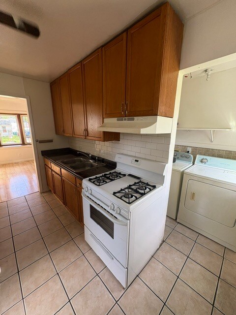 Photo - 1176 Hawthorne Ave