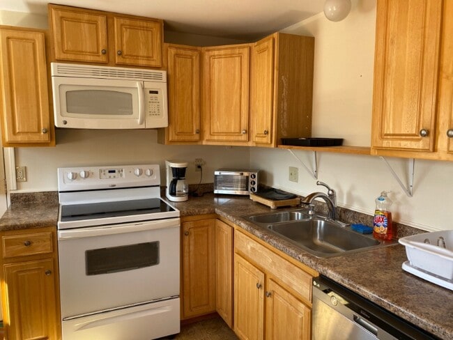 Photo - 5 Franklin Ave Unit A