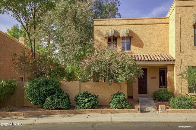 Photo - 10420 N 11th Pl