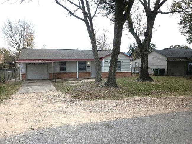 Building Photo - Cozy 2 bed / 1 bath - Move in Ready!