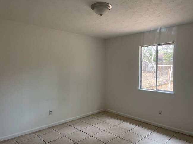 Photo - 4 bed 2 bath Lease Option