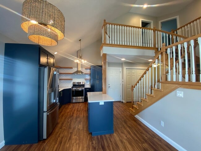 Photo - A RELAXING RETREAT - 3 bd/2.5 bath Twin Home for Rent