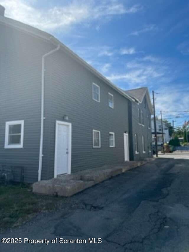 Photo - 275 Railroad Ave