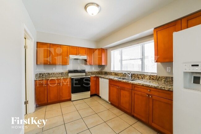 Photo - 2807 Utopia Dr