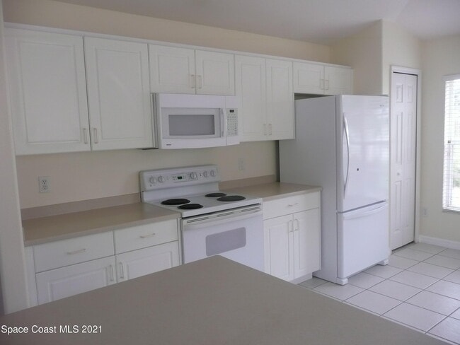 Photo - 1749 Sun Gazer Dr