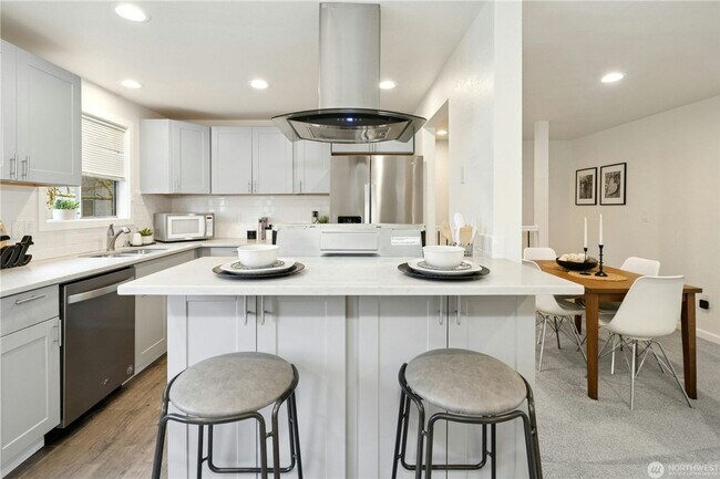 Photo - 2Bd/1.25Ba Edmonds Condo Unit 6