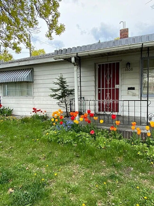 Building Photo - 1808 W 2nd Ave