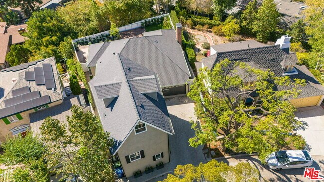 Photo - 2383 Panorama Terrace