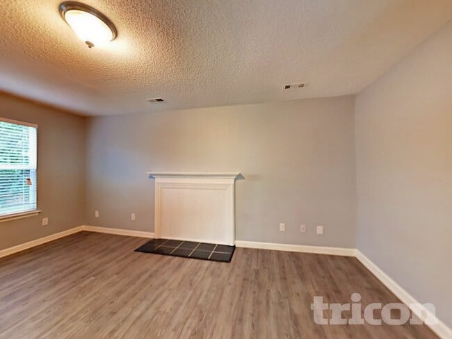 Photo - 2900 Silkstream Ln