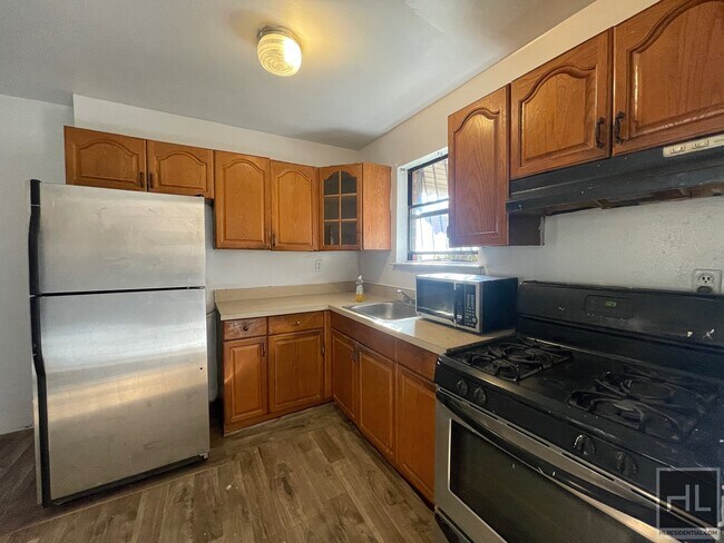 Photo - VAN SICLEN AVENUE Unit 1