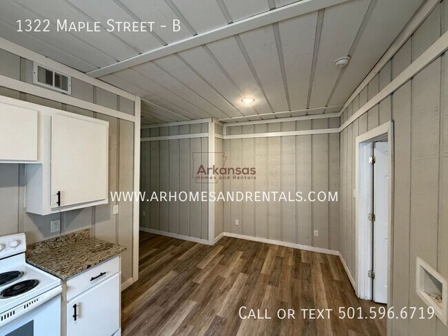 Photo - 1322 Maple St Unit B