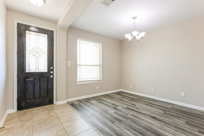 Photo - 9850 Red Iron Creek