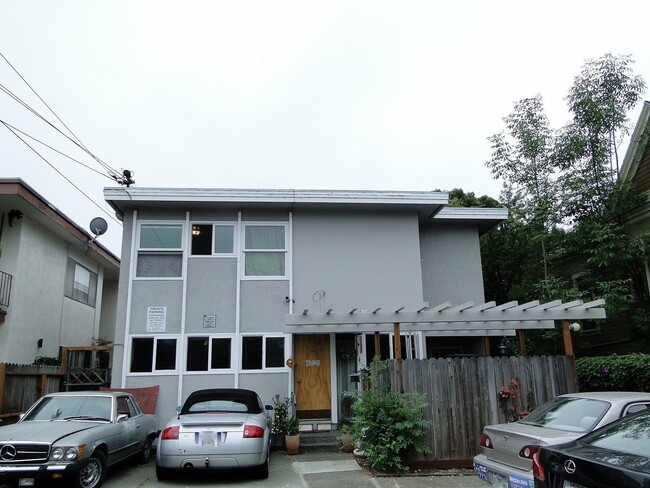 Building Photo - 1818 Virginia St Unit 1818 Virginia #B