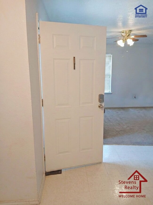 Photo - 1302 SW Texas Ave