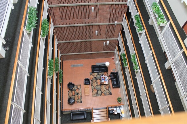 Photo - 29 Concord Ave Unidad 815