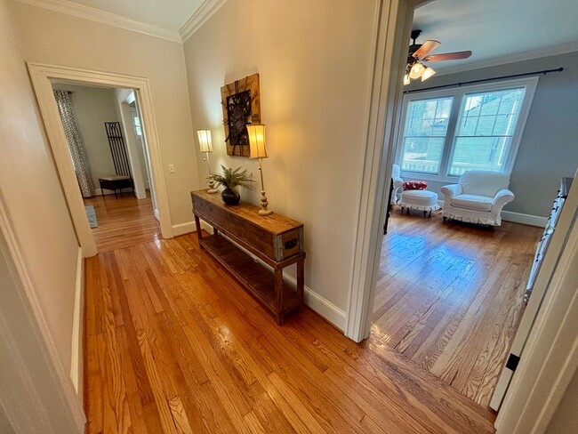 Photo - 214 Windsor St Unidad Main