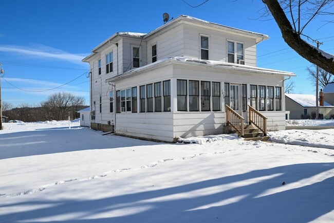 Building Photo - 1830 Superior Ave - Duplex Unit 1830.5