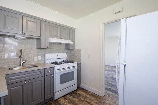 Photo - OPEN HOUSE: 12/13 1-2PM ~ Studio in La Jolla ~ 1 MILE from Beach! Unidad 1A