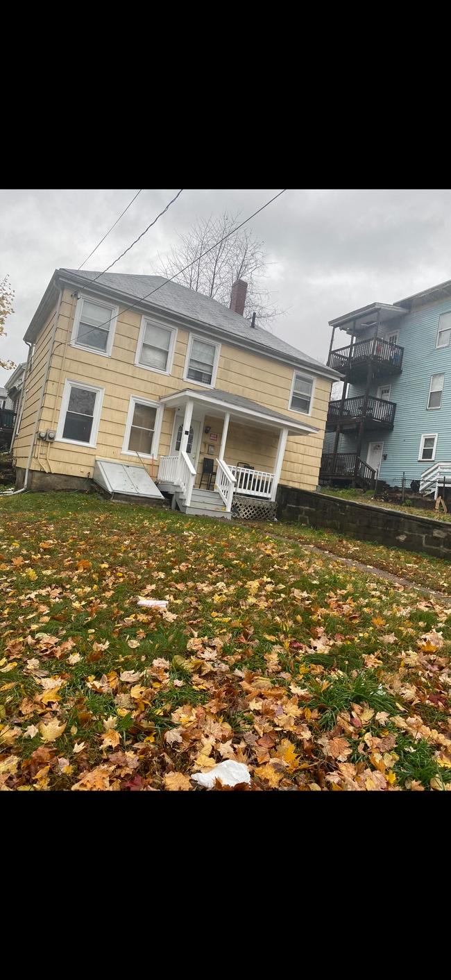 Building Photo - 12 Webster St Unit 12 Webster  1