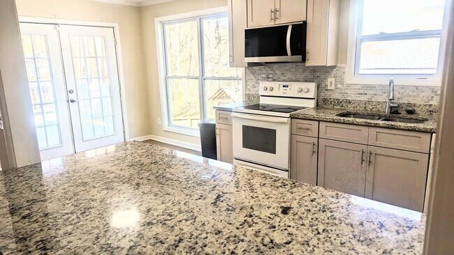 Photo - 1297 Herrington Rd