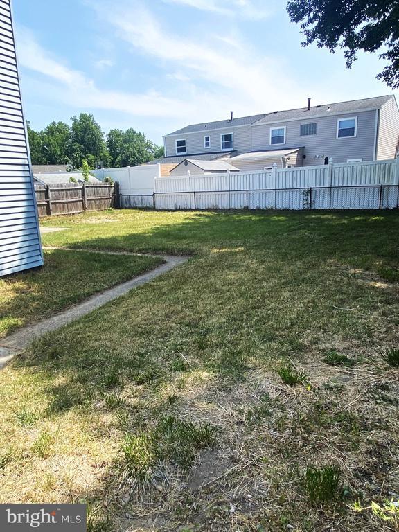 Photo - 7707 QUEENS Rd