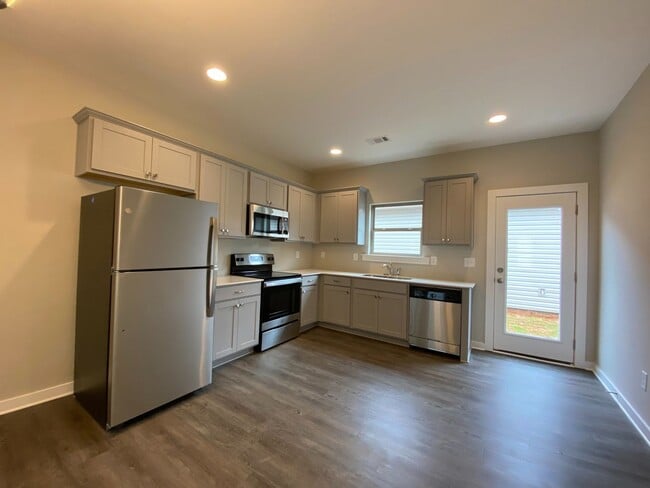 Photo - 14332 Chase Dr