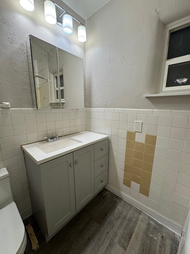 Photo - 1383 W Gill Pl