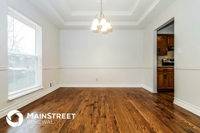 Photo - 7916 Bradshaw St