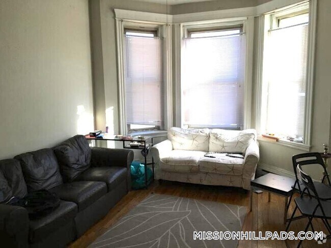 Building Photo - 895 Huntington Ave Rental